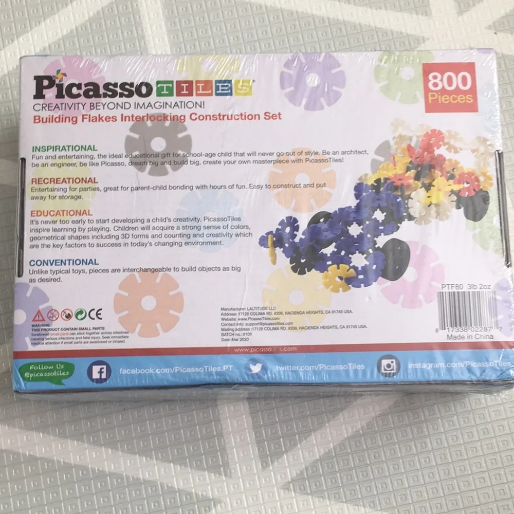 Brand New!! PICASSO tiles 800 pc building flakes interlocking construction set. - Picture 2 of 2